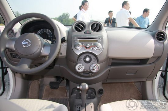 2010款 日产玛驰1.5XL AT易炫版 试驾实拍