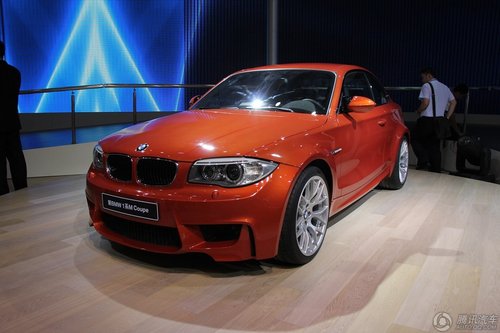 宝马1系m双门轿跑车上市 售价59.8万元