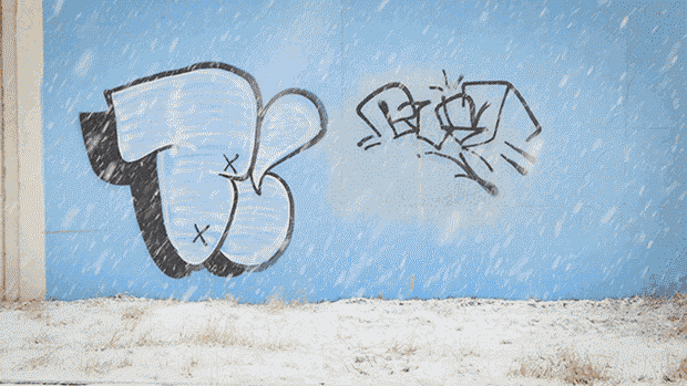 能自动加热还能给手机充电的羽绒服 不再怕天冷关机了(视频)铁道游击