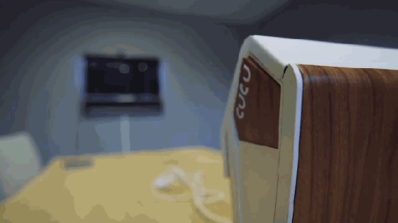 连复古布谷鸟时钟也智能化了 用手机设置报时