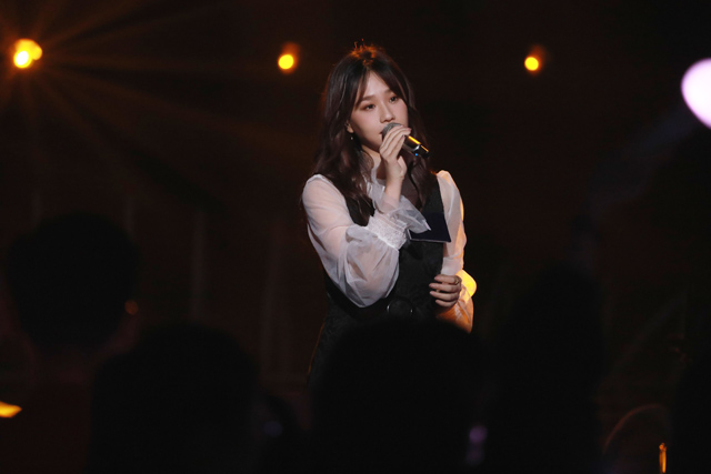 谁是宝藏歌手推介舞台来袭陈粒为谁泣不成声