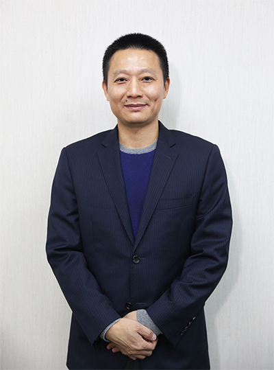 房产杭州站采访到了此次高峰论坛嘉宾——绿城小镇集团副总经理袁爱军