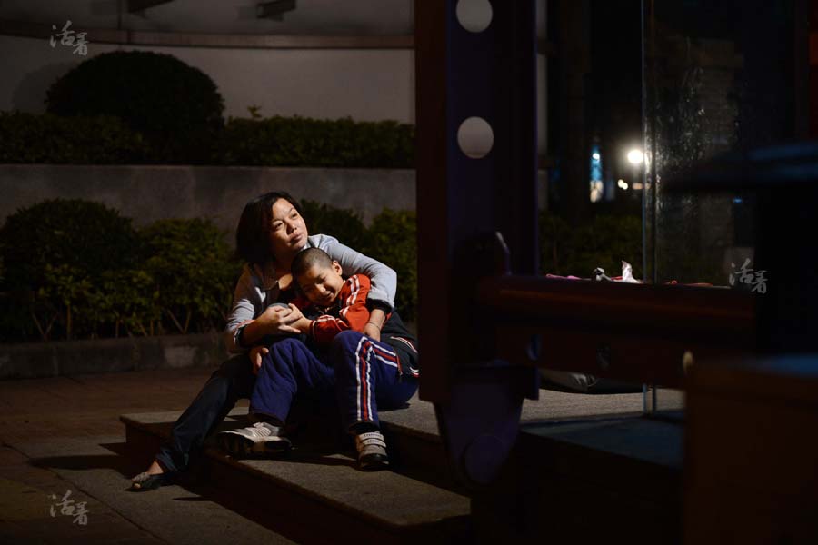 伴我独行:单亲妈妈带着孤独症儿子漂在广州(组图)